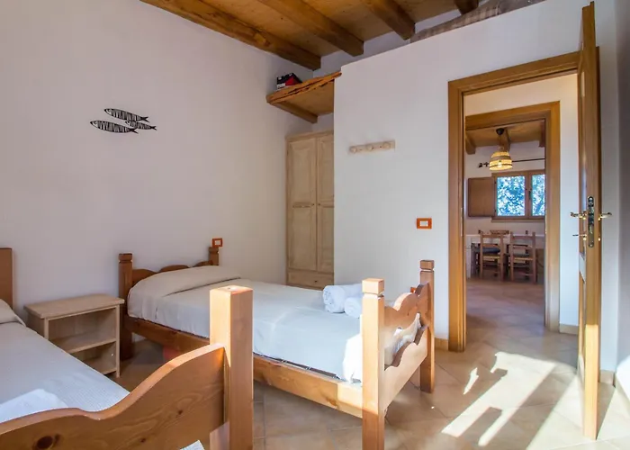 Villa Guesthost - Lovely With Sea View Terrace Cala Bitta