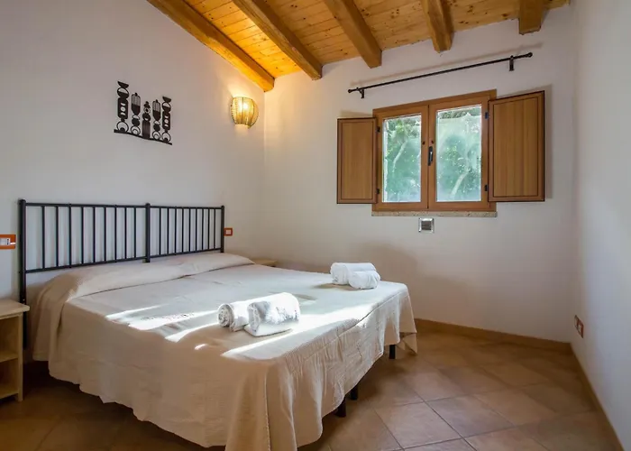 Guesthost - Lovely With Sea View Terrace Villa *