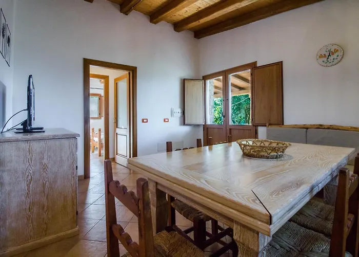 Guesthost - Lovely With Sea View Terrace Villa Cala Bitta