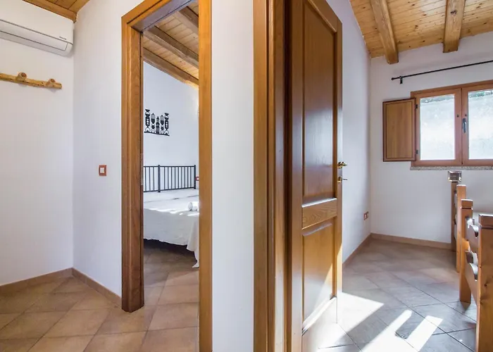 Villa Guesthost - Lovely With Sea View Terrace Cala Bitta